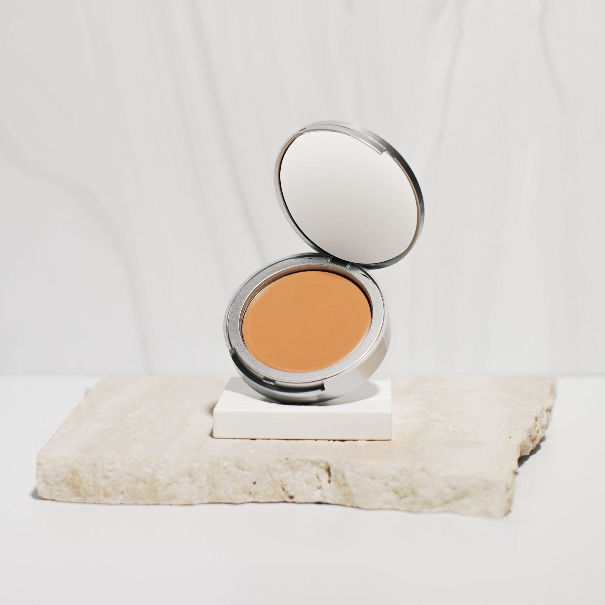 Velvet Perfector Cream to Powder Foundation - Luka Cosmetics